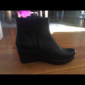 Brand new noat boots